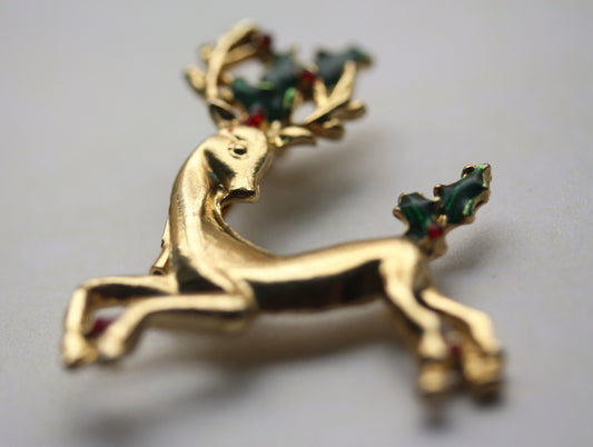 Stunning vintage Christmas pin - Reindeer