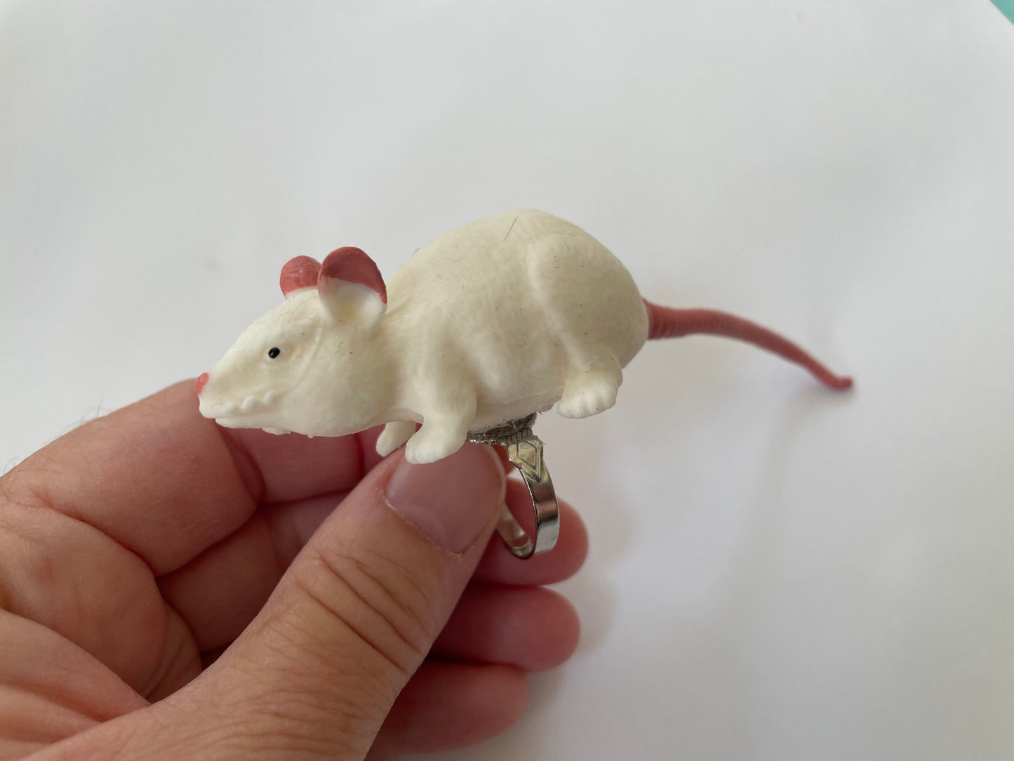 Fun Halloween Rat Ring - scary, spooky Halloween jewelry, fun gag gift