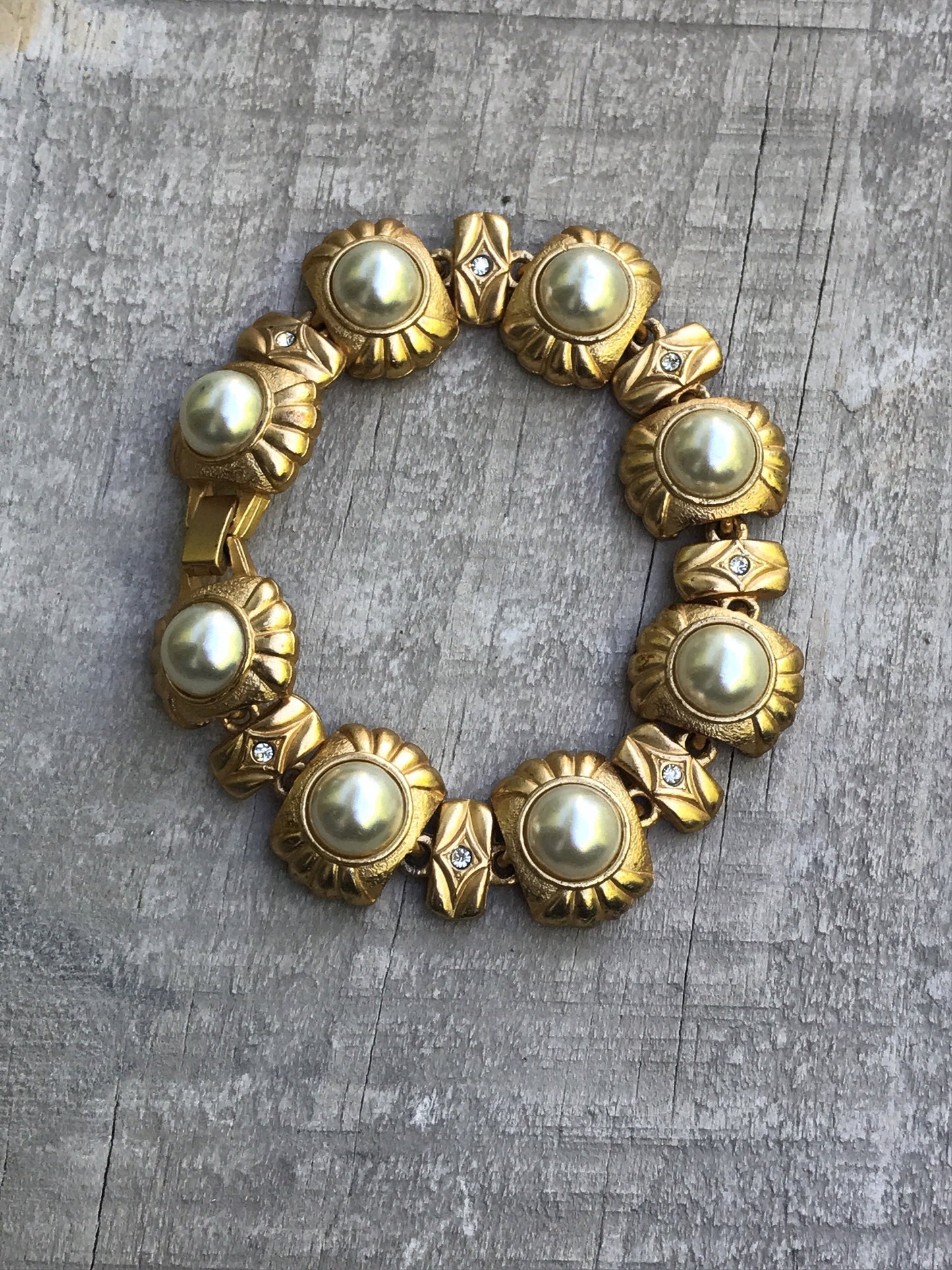 Stunning vintage panel link faux pearl goldtone bracelet