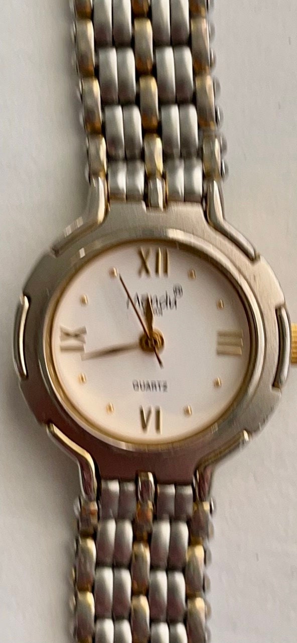 Vintage Mondu watch with steel band - Please read description - pretty but needs repair or use for parts