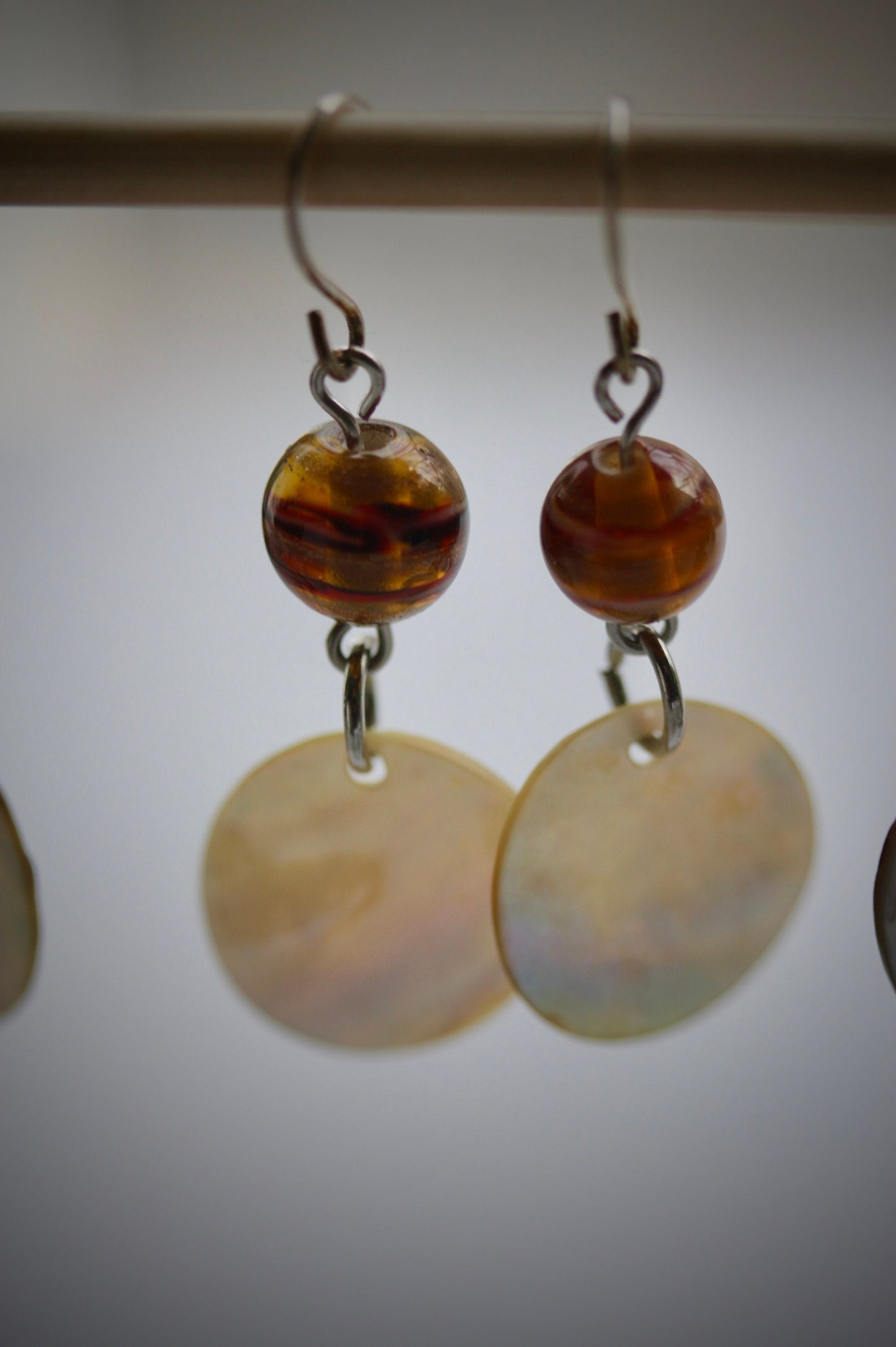 Simple dangle stunning vintage mother of pearl timeless dangle earrings with swirled art glass