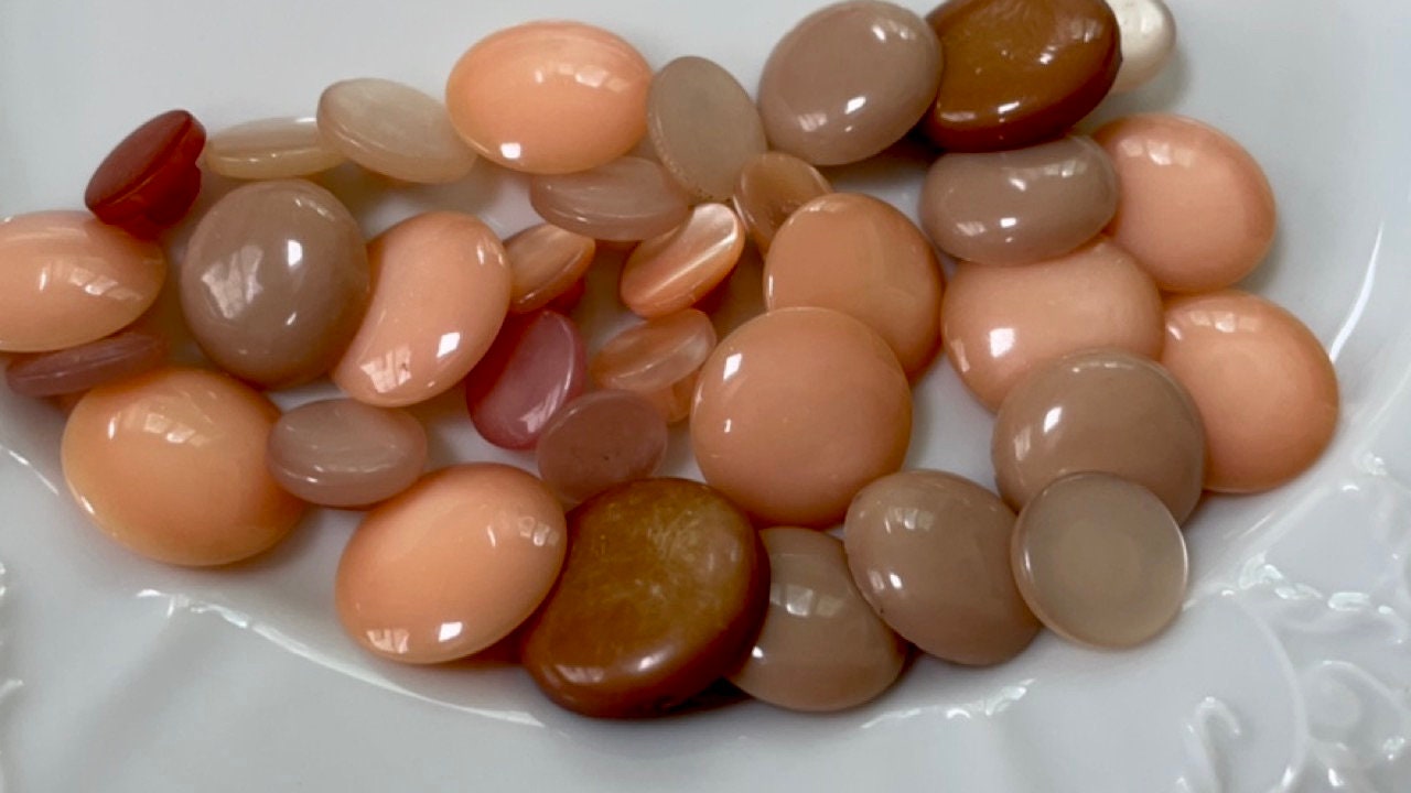 One dozen vintage buttons - Shades of peach and brown grab bag mix