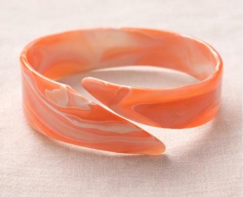 Vintage Marbled Lucite Cuff Bracelet – Twisted Coral Resin Bangle