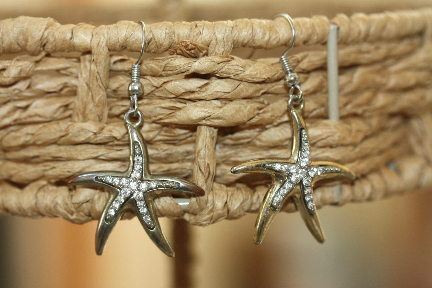 Stunning vintage starfish rhinestone dangle earrings