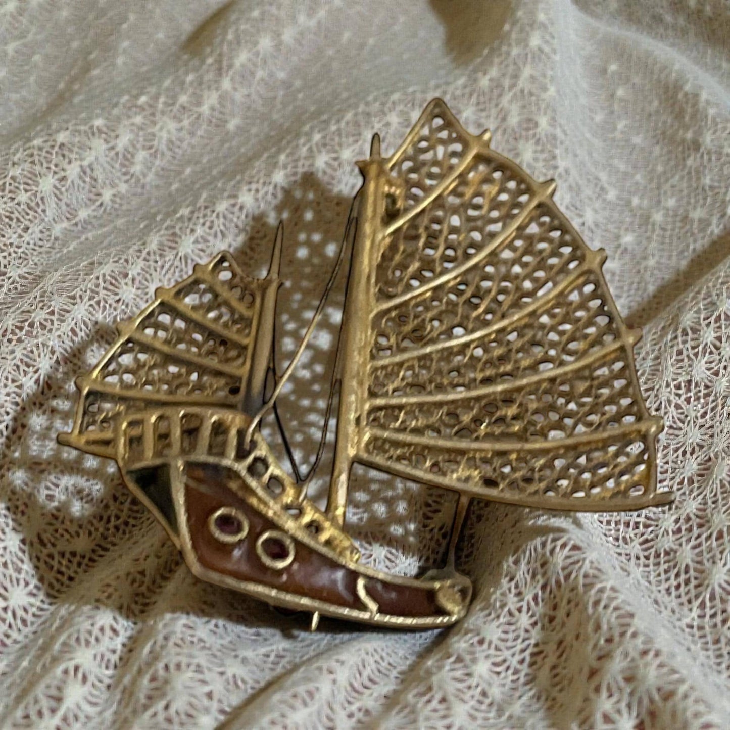 Vintage 800 Silver Filigree Sailboat Pin – Signed 800 • Intricate Asian Junk Ship Brooch • Collectible Sterling-Grade Maritime Jewelry