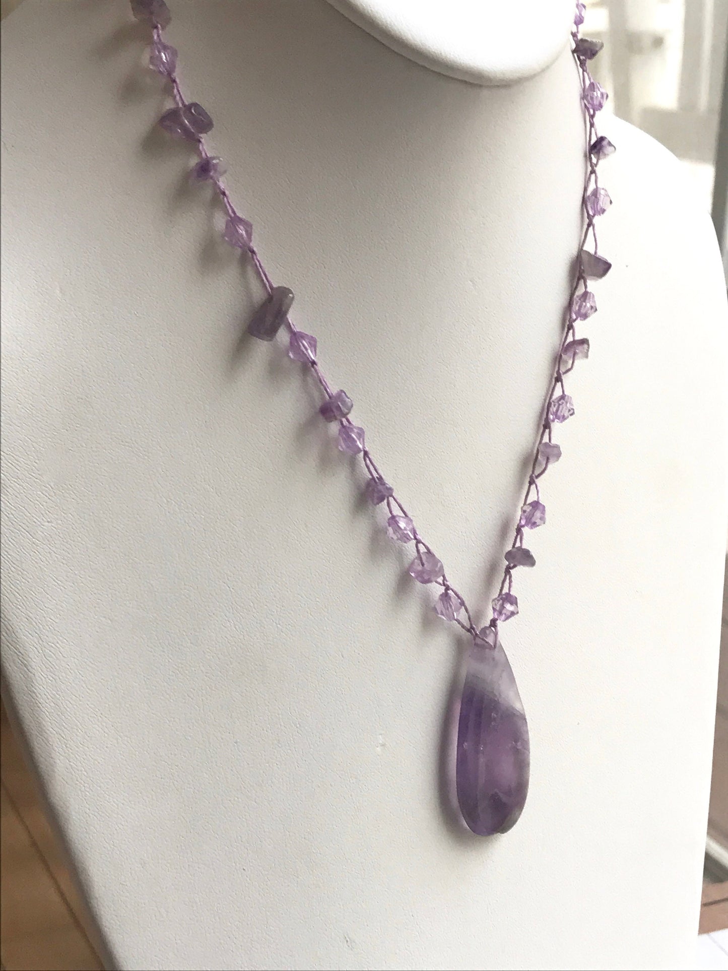 Stunning purple amethyst vintage necklace - lavender amethyst and gemstone chips