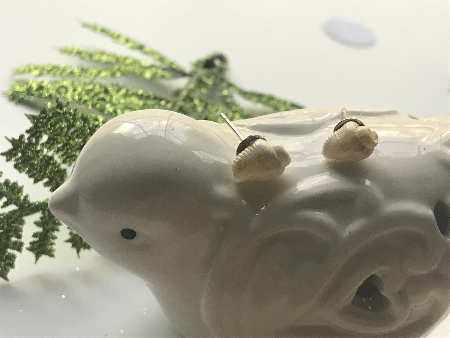 Tiny vintage shell stud earrings