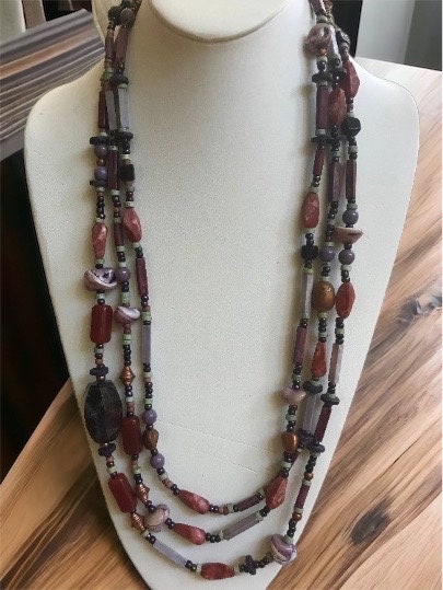 Stunning & unique vintage mixed material, multi-strand vintage necklace