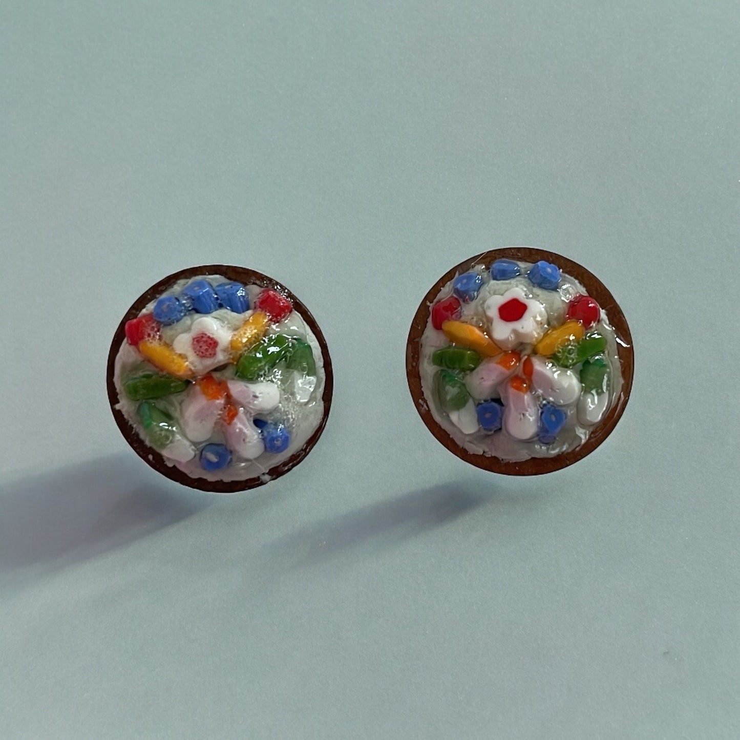 Inlaid cut glass micro mosaic round stud earrings