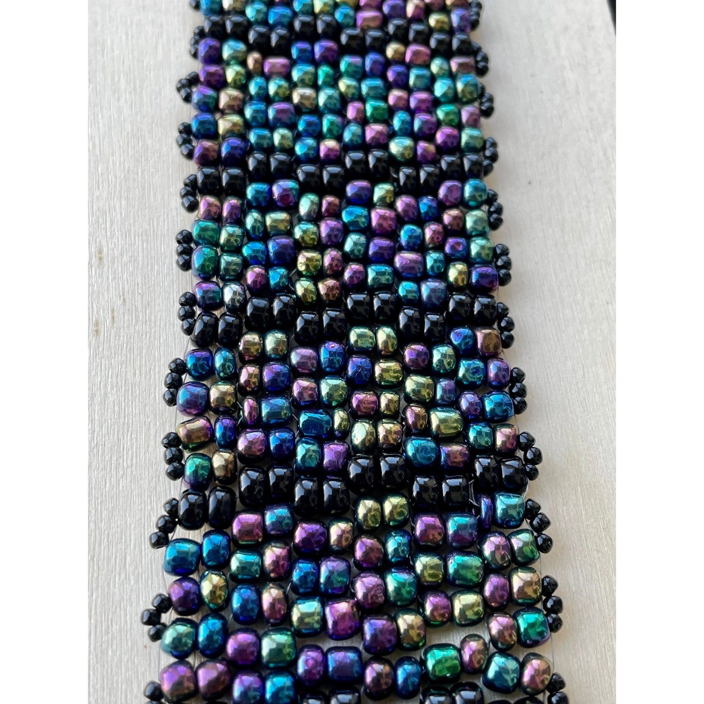 Stunning vintage royal blue iridescent handmade bead woven vintage beadwork bracelet with silvertone toggle clasp