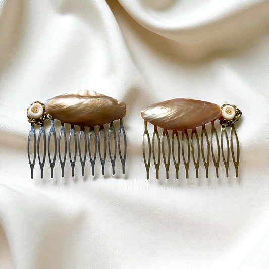 Stunning handmade Mother of Pearl Hair Combs – Vintage Floral Hair Accessories, Bridal Hair Comb Set