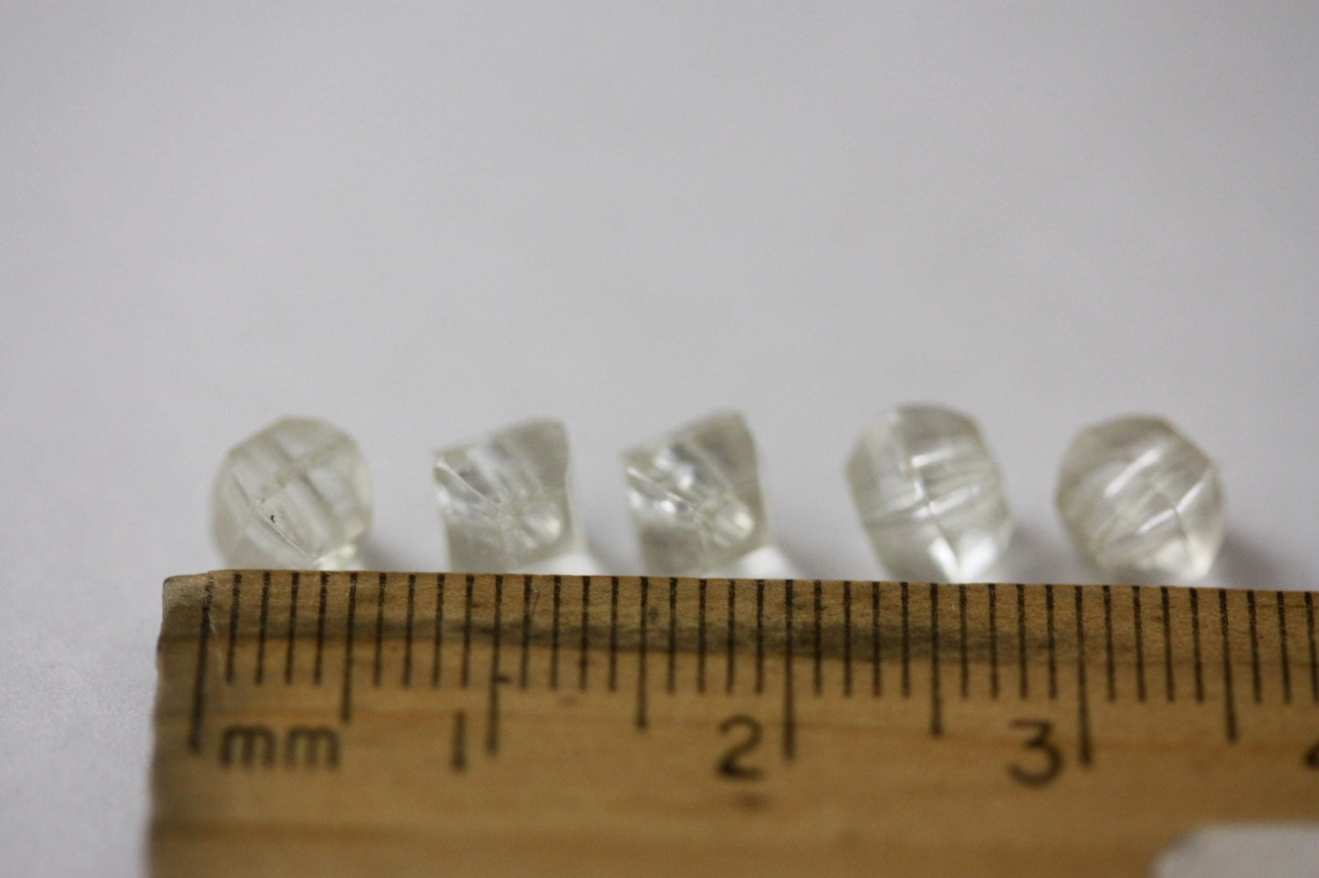 Clear unique round bicone vintage beads - 5 mm