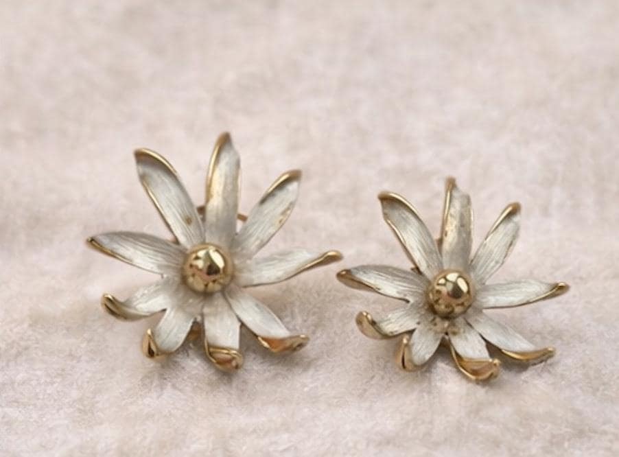 1960s Floral Brooch and Earrings Set, Mid Century Modern Sculptural Flower Jewelry