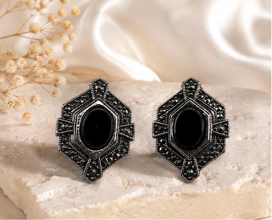 Vintage Clip-On Earrings Avon Black Onyx Silver Tone Art Deco 3/4 Inch