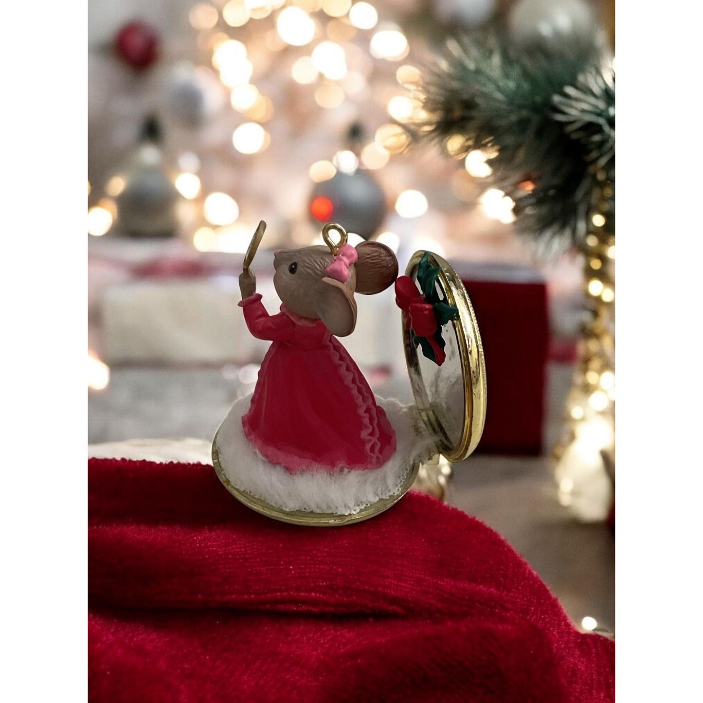 Vintage 1989 Enesco “I Feel Pretty” Mouse Ornament – Pink Dress Mirror Mouse – Collectible Christmas Figurine