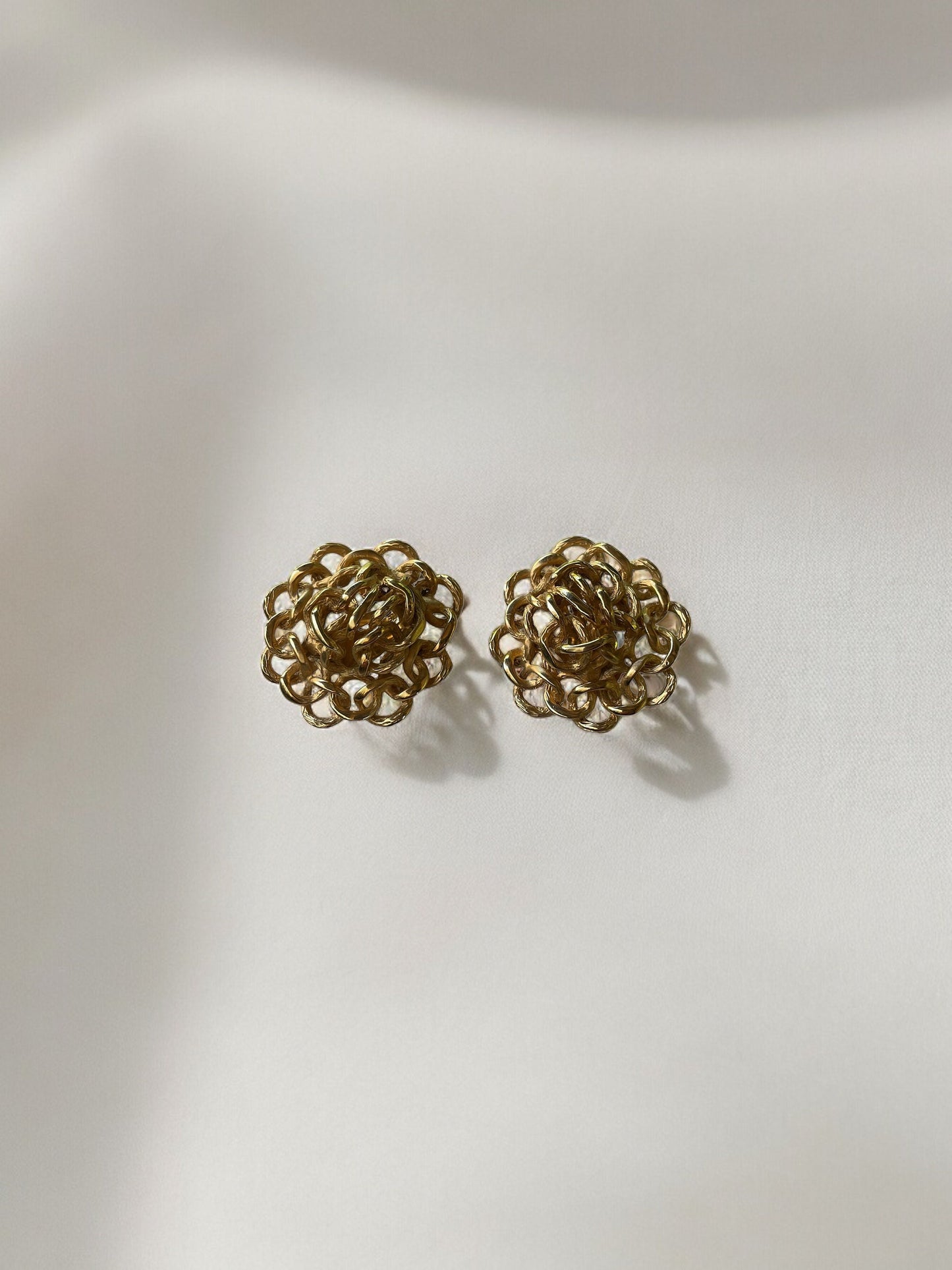 Vintage Fernando Originals FO Inc Gold Tone Clip On Earrings