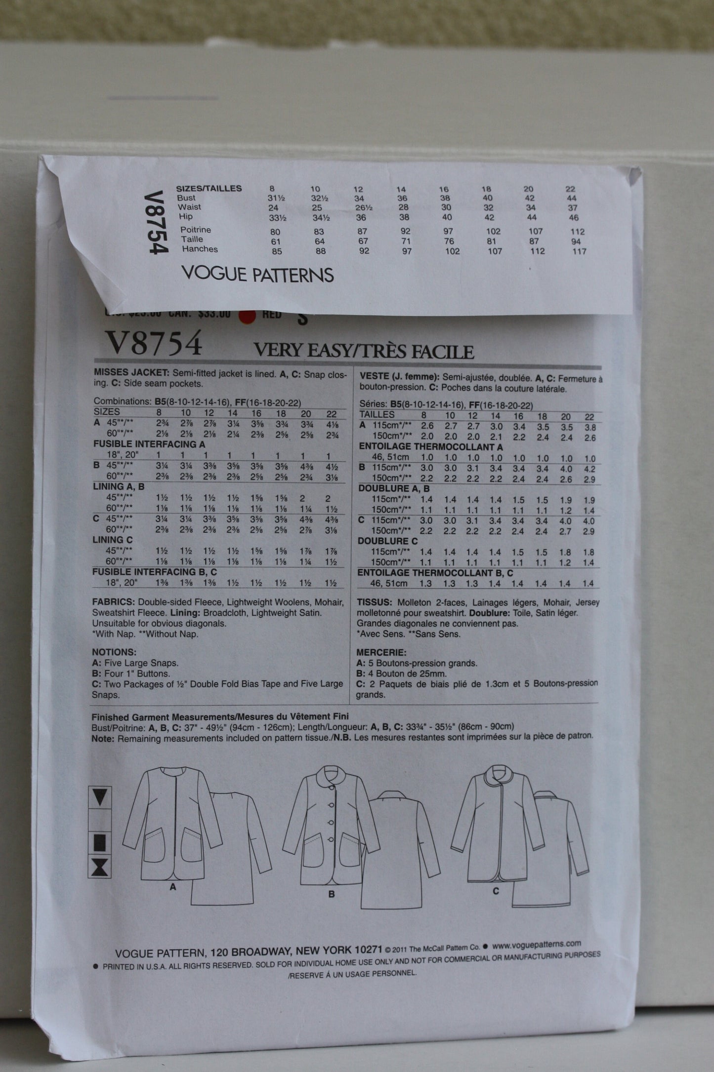 UNCUT Sewing Pattern - Very Easy Vogue V8754 ladies Jacket pattern. Size FF (16-18-20-22)