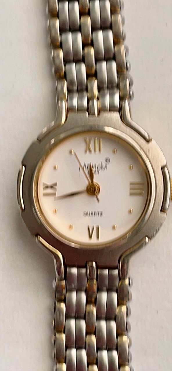 Vintage Mondu watch with steel band - Please read description - pretty but needs repair or use for parts