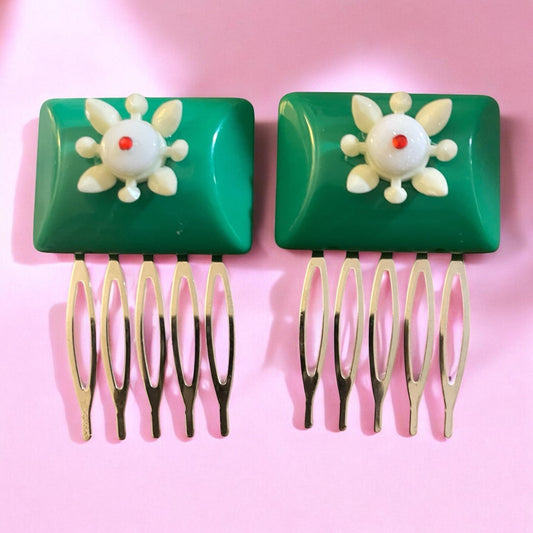 Green & White Hair Combs, Vintage Retro Plastic Components, Handmade Hair Clips, Mod Style Accessories, Hair Jewelry
