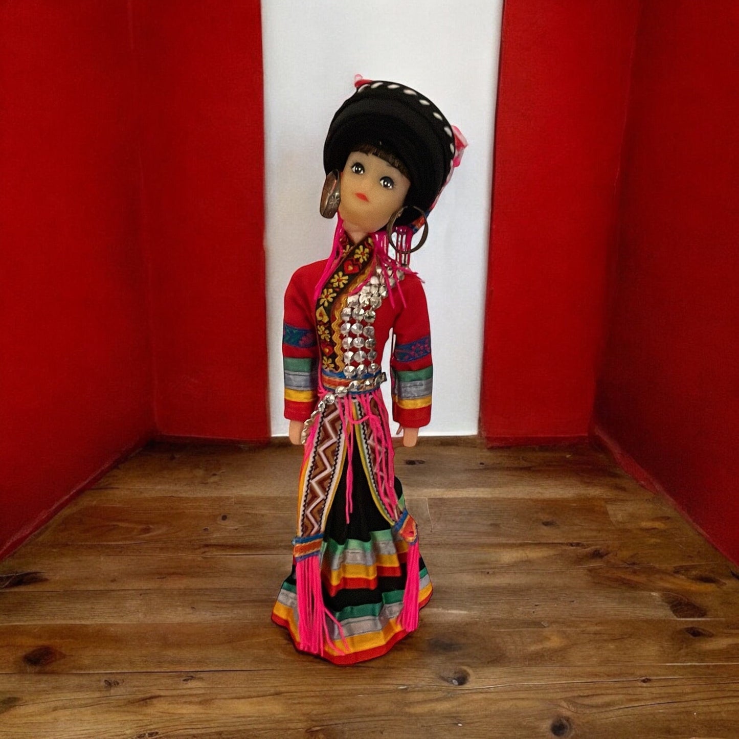 Vintage collectible handmade stunning traditional Chinese? doll figurine