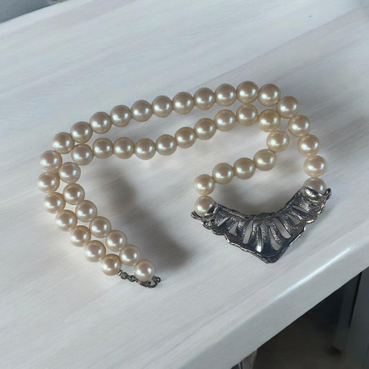 Stunning Avon classic faux pearl and marcasite vintage necklace