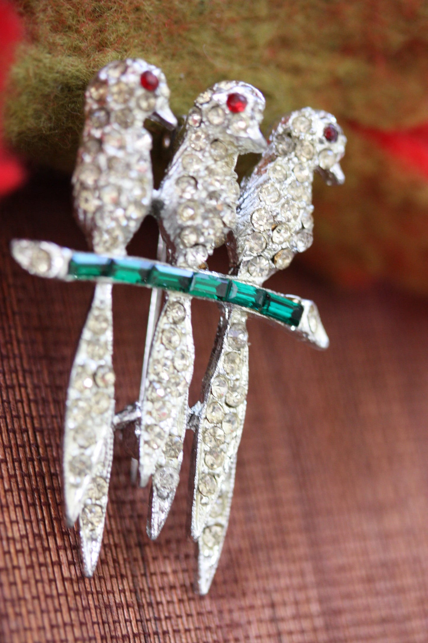 Stunning vintage pin - 3 rhinestone studded birds on a green crystal baguette branch