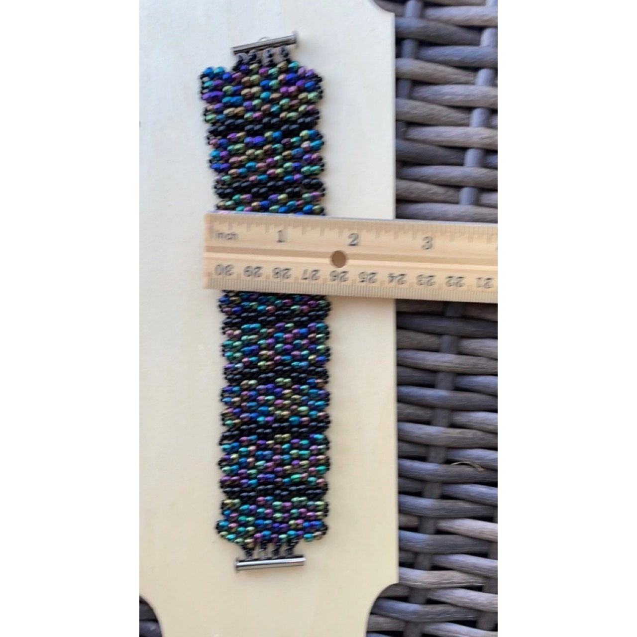 Stunning vintage royal blue iridescent handmade bead woven vintage beadwork bracelet with silvertone toggle clasp