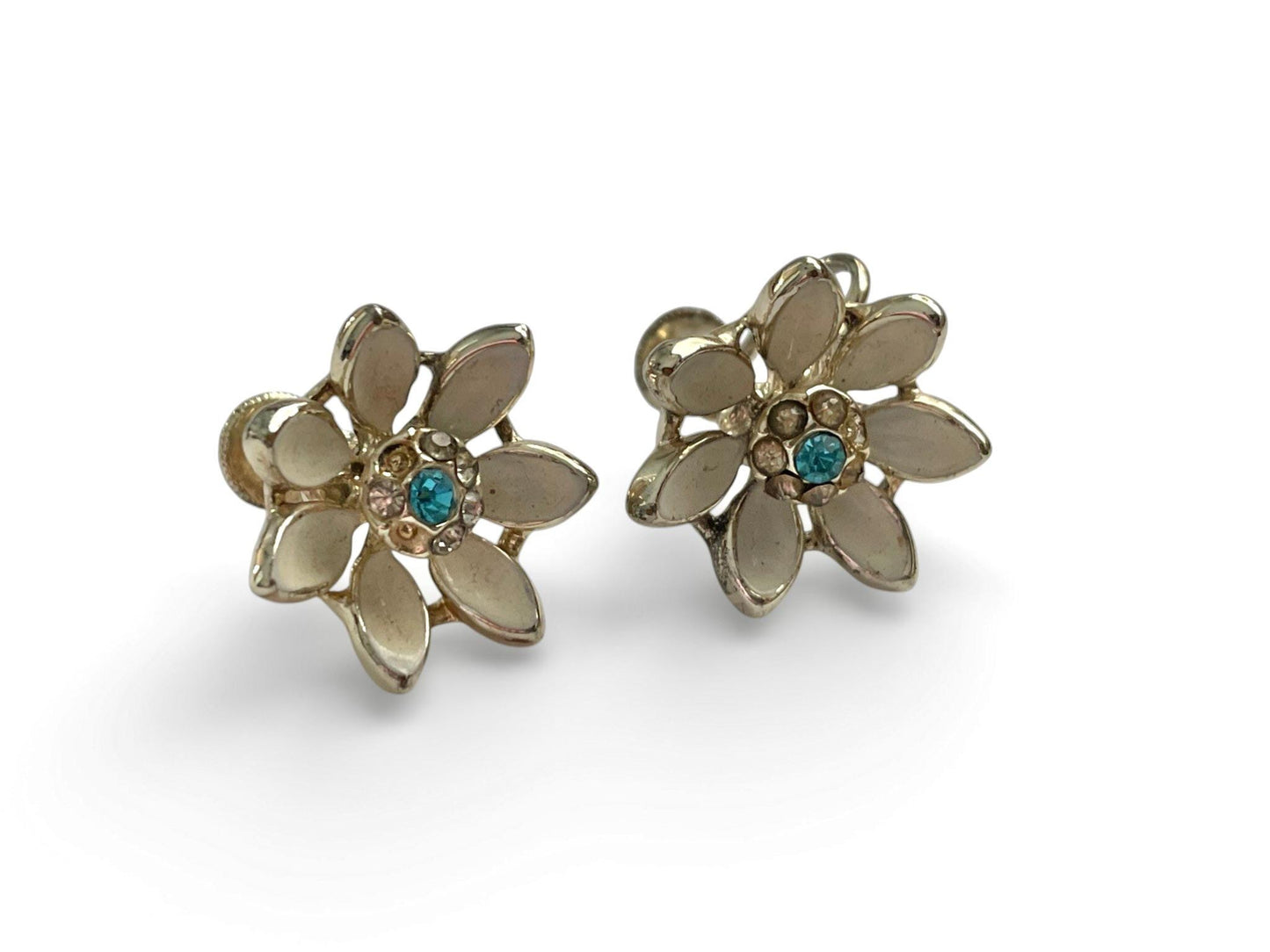 Vintage 1950s Flower Earrings – Cream Enamel & Aqua Rhinestone – Gold Tone Screw Back – Retro Spring Floral Jewelry