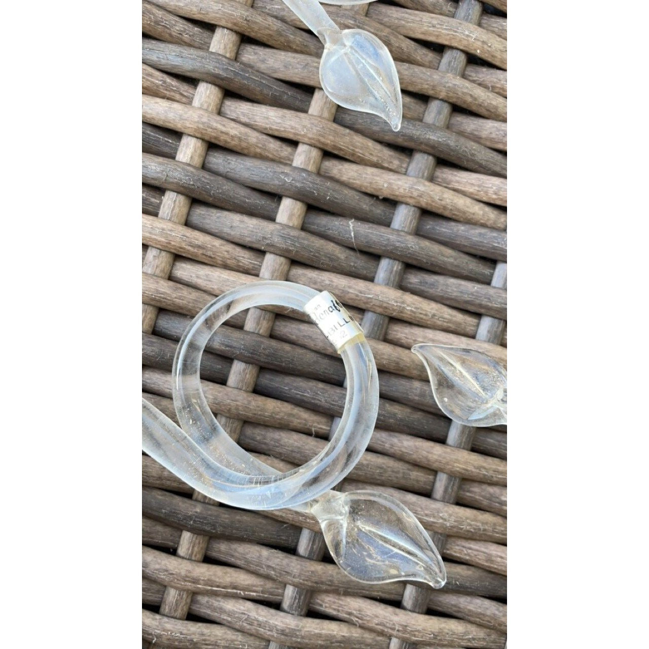 Set of 4 stunning vintage handcrafted crystal glass lilly vintage napkin rings - by Langsam Billig Creations