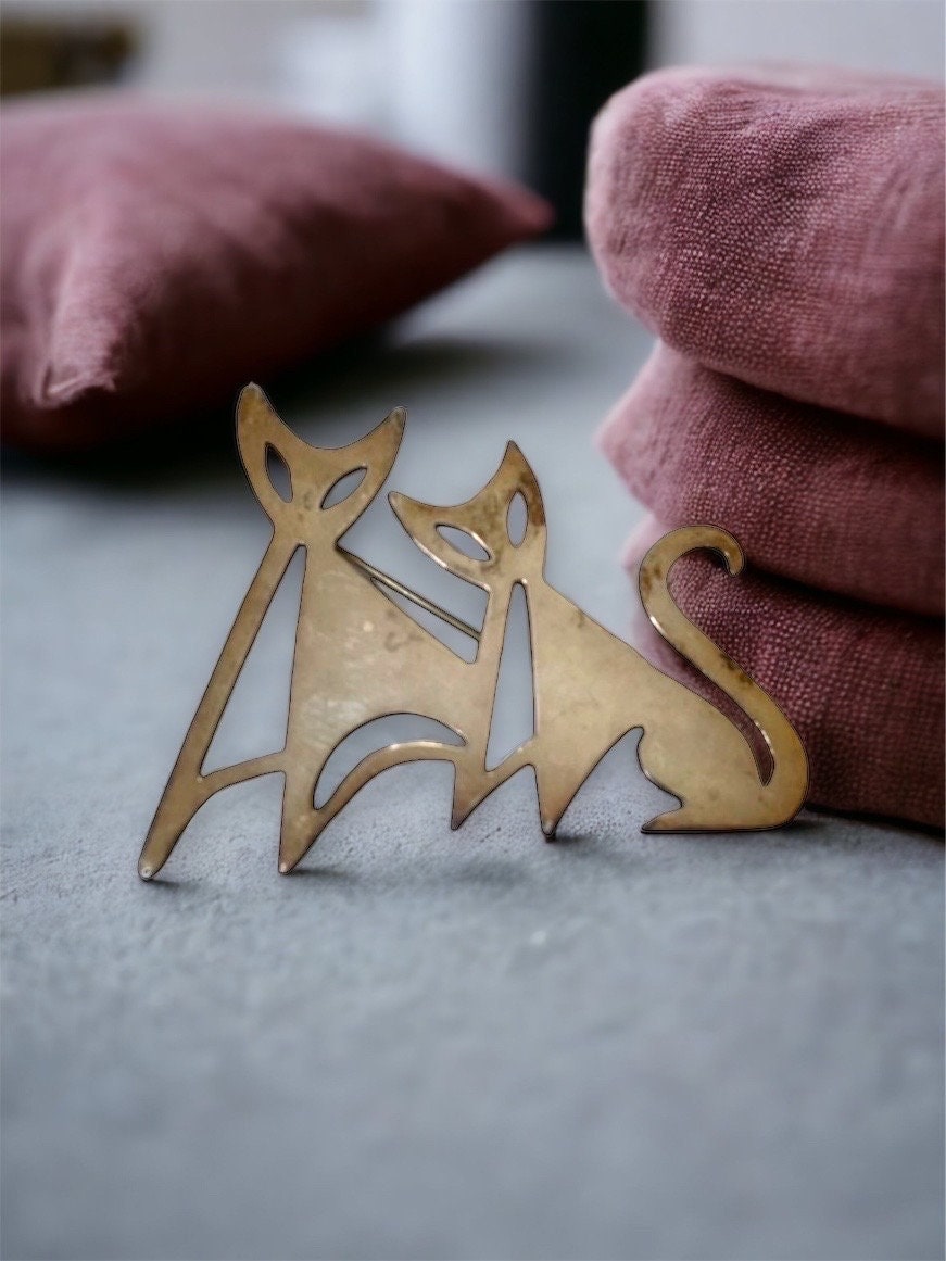 Unique vintage sterling silver cat pin - MCM?