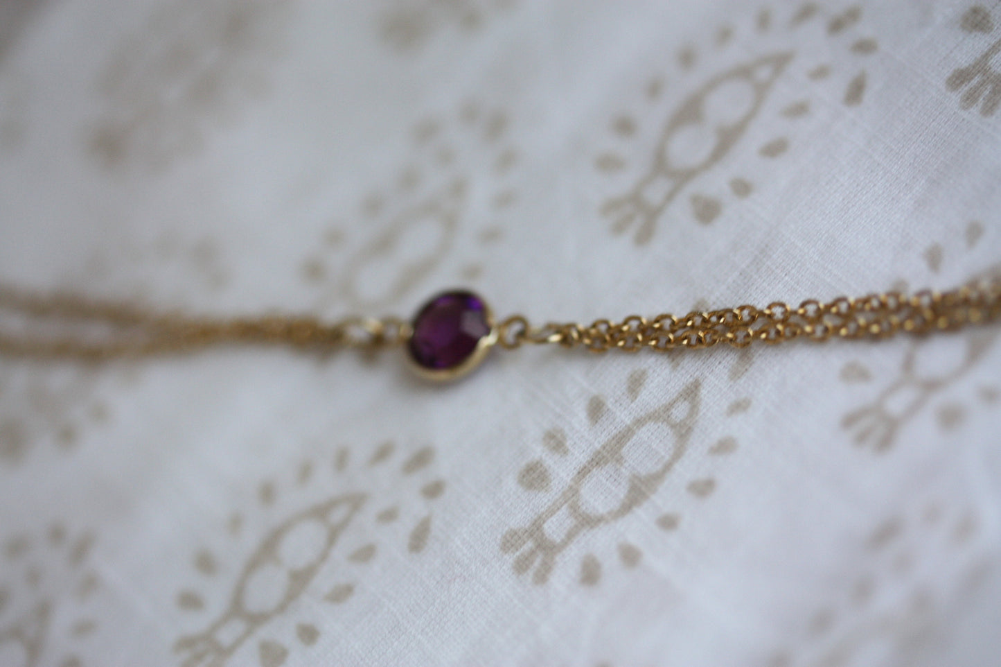 S I M P L E elegant timeless bracelet - purple vintage crystal on upcycled vintage goldtone double chain
