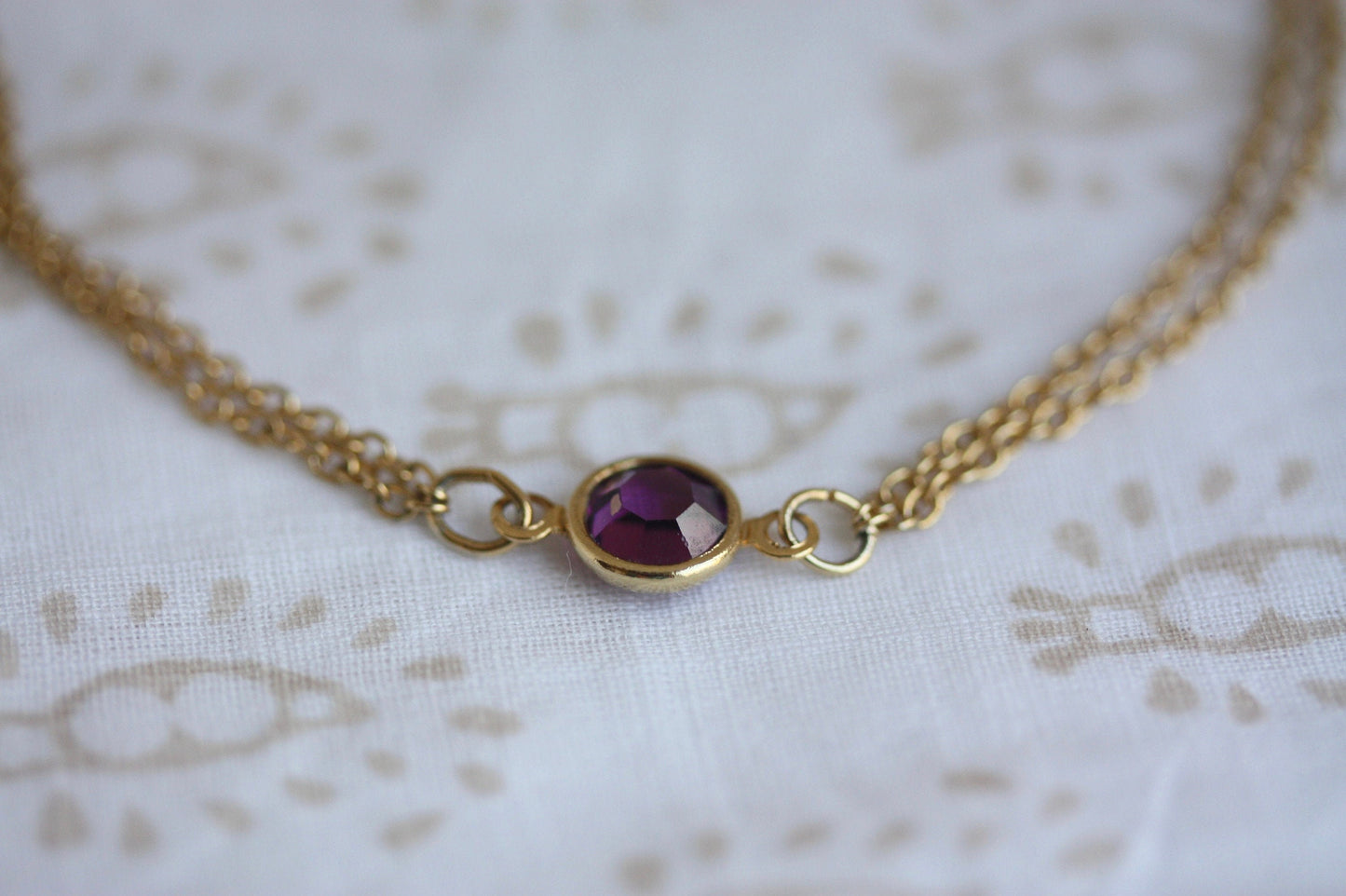 S I M P L E elegant timeless bracelet - purple vintage crystal on upcycled vintage goldtone double chain