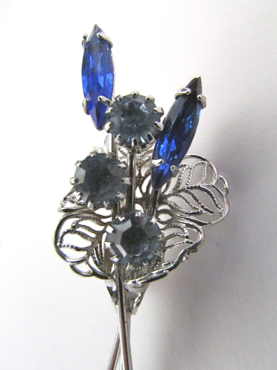 Charming vintage pin -  silver filigree bouquet of beautiful rhinestone & crystal flowers in shades of blue