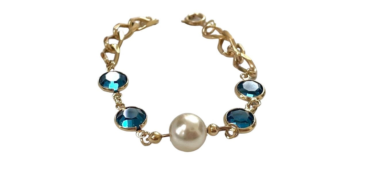 Blue crystal and faux pearl upcycled bracelet