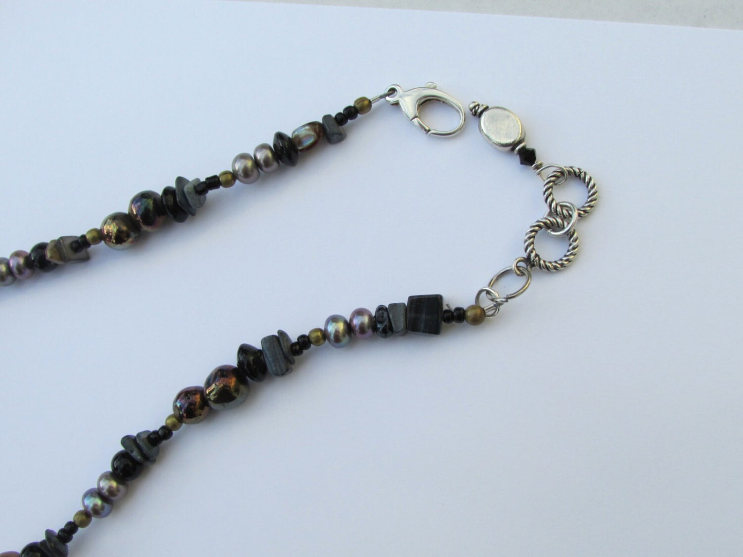 Purple pearls, bronze pearls, Black and gold art glass & semi-precious stone chips - vintage artisan necklace