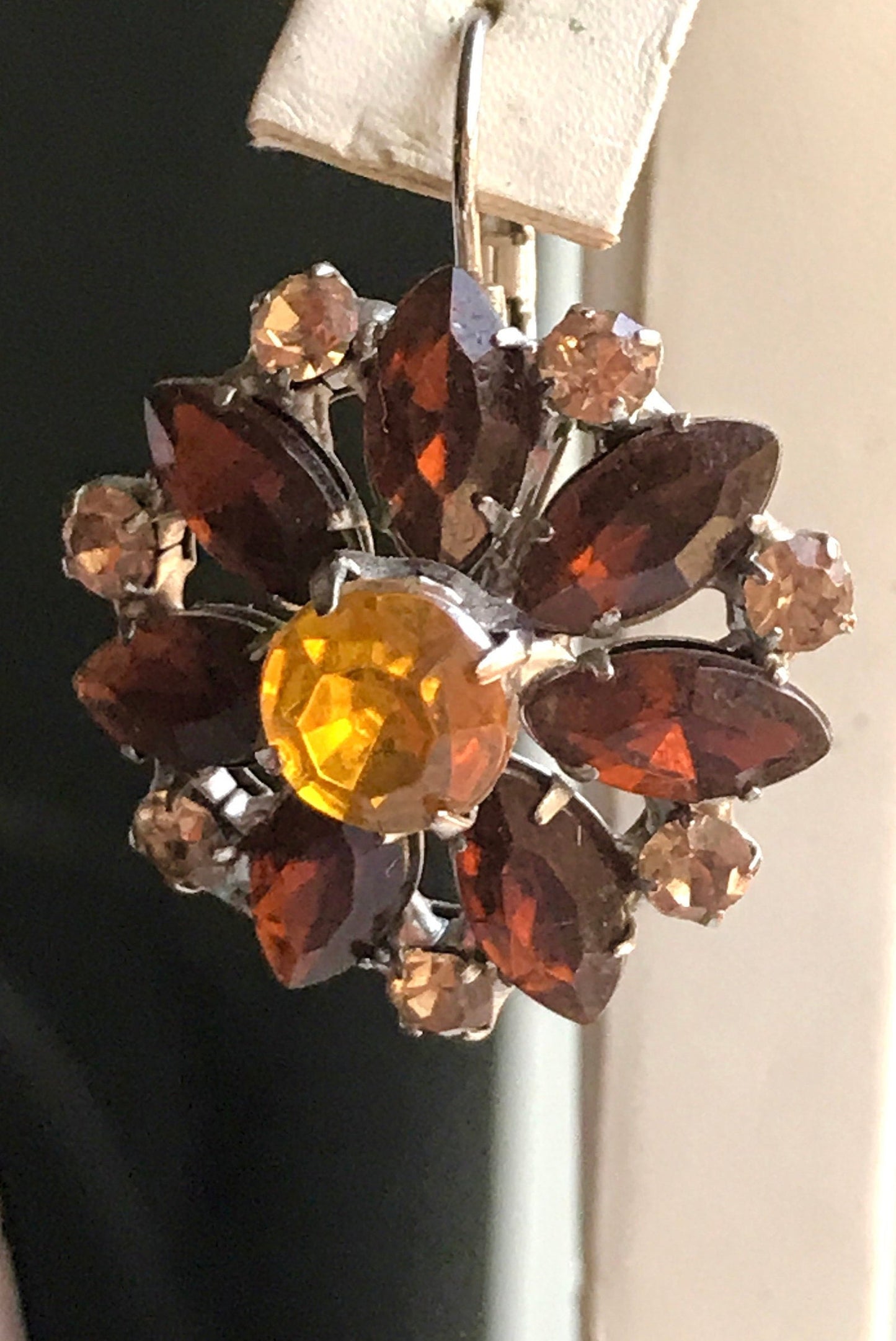 Stunning vintage small dangle rhinestone earrings
