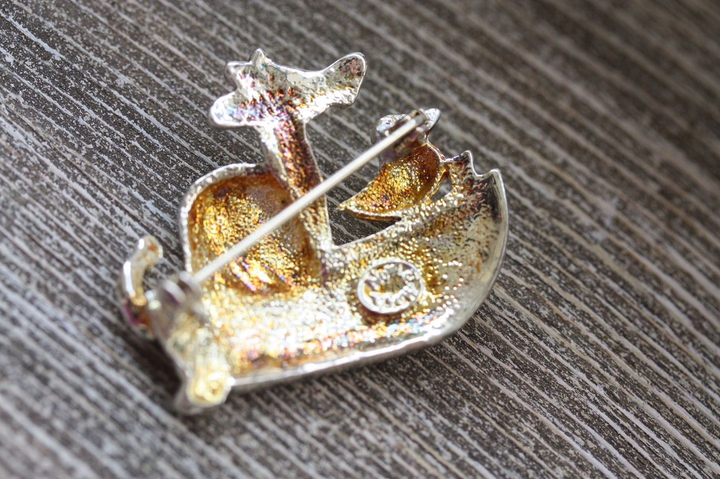 Vintage Noah's Ark pin - elephant, giraffe, bird - New View pin - signed