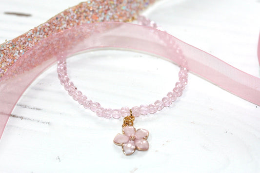 S I M P L E elegant timeless pink enamel flower bracelet with light pale pink crackle glass beads