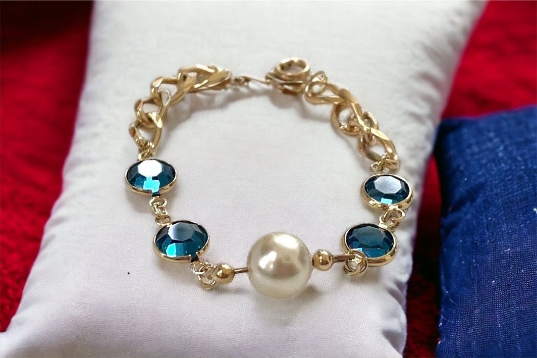 Blue crystal and faux pearl upcycled bracelet