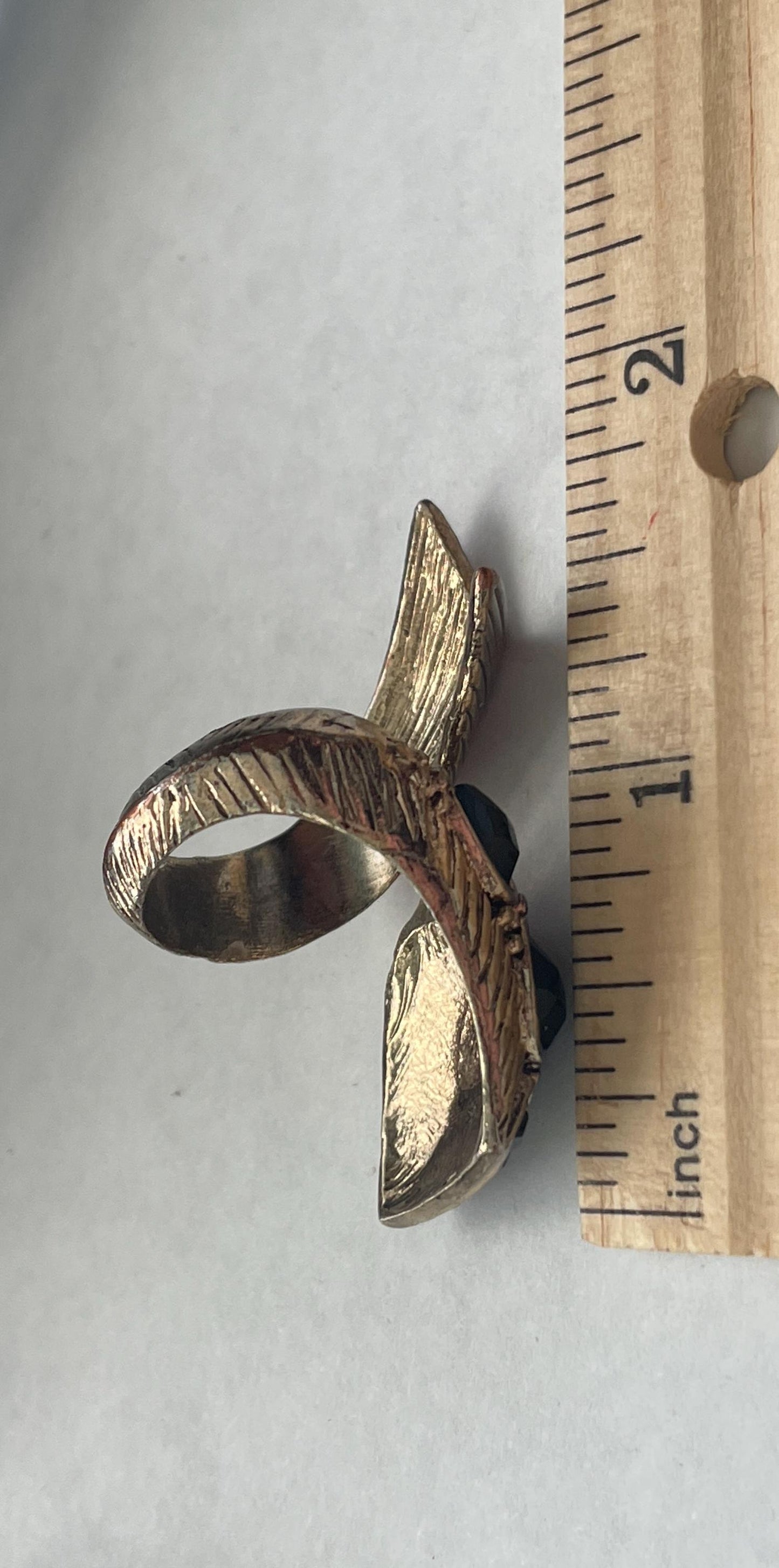 Vintage Gold Tone Wrap Ring Black Glass Stones – Adjustable Statement Ring, Bold Cocktail Ring, Retro Modernist Jewelry, Size 7.5