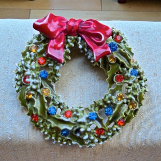 Vintage Christmas wreath pin - signed ART