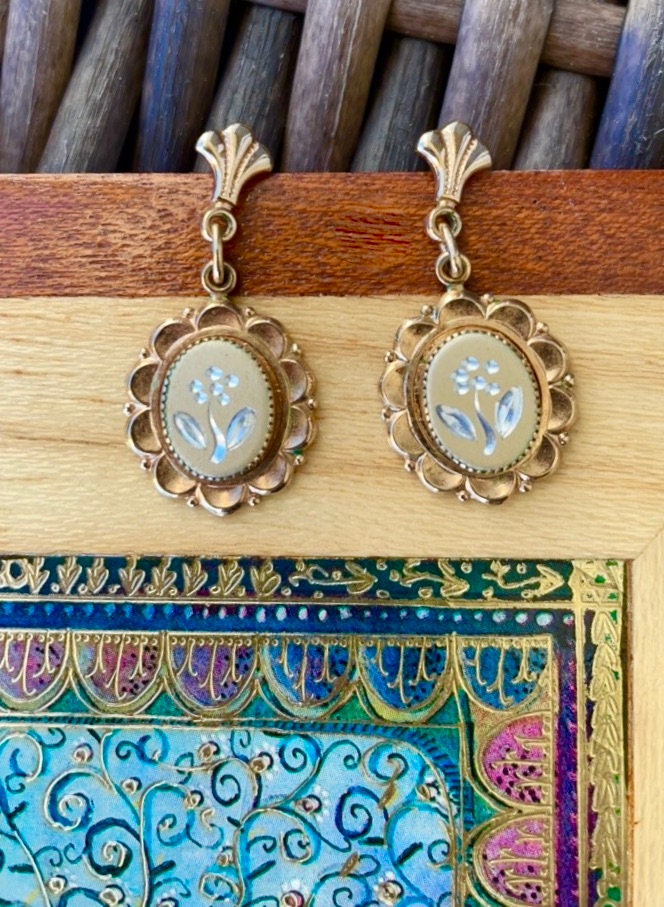 Damascene style etched metal floral small vintage dangle earrings