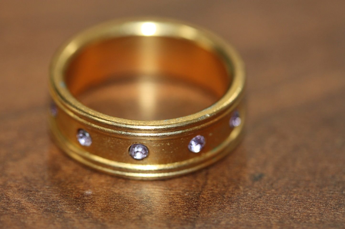 Stunning vintage costume ring