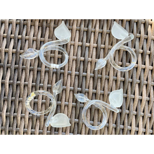 Set of 4 stunning vintage handcrafted crystal glass lilly vintage napkin rings - by Langsam Billig Creations