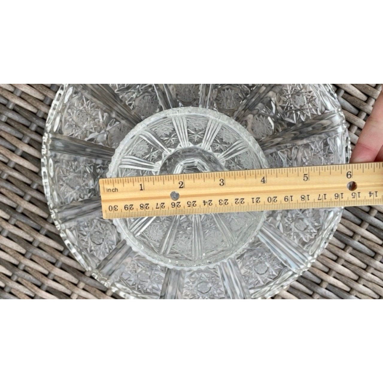 Stunning vintage ornate diamond cut etched Chantilly glass heavyweight pedestal cake stand with bellflower base