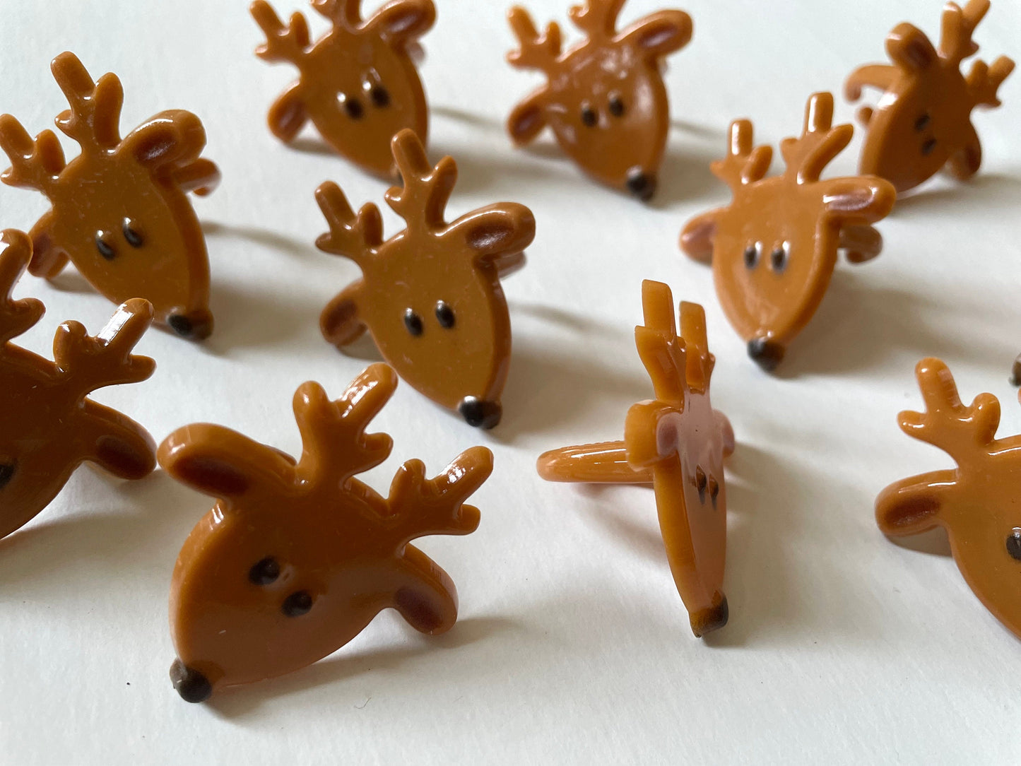 Reindeer plastic ring cake toppers