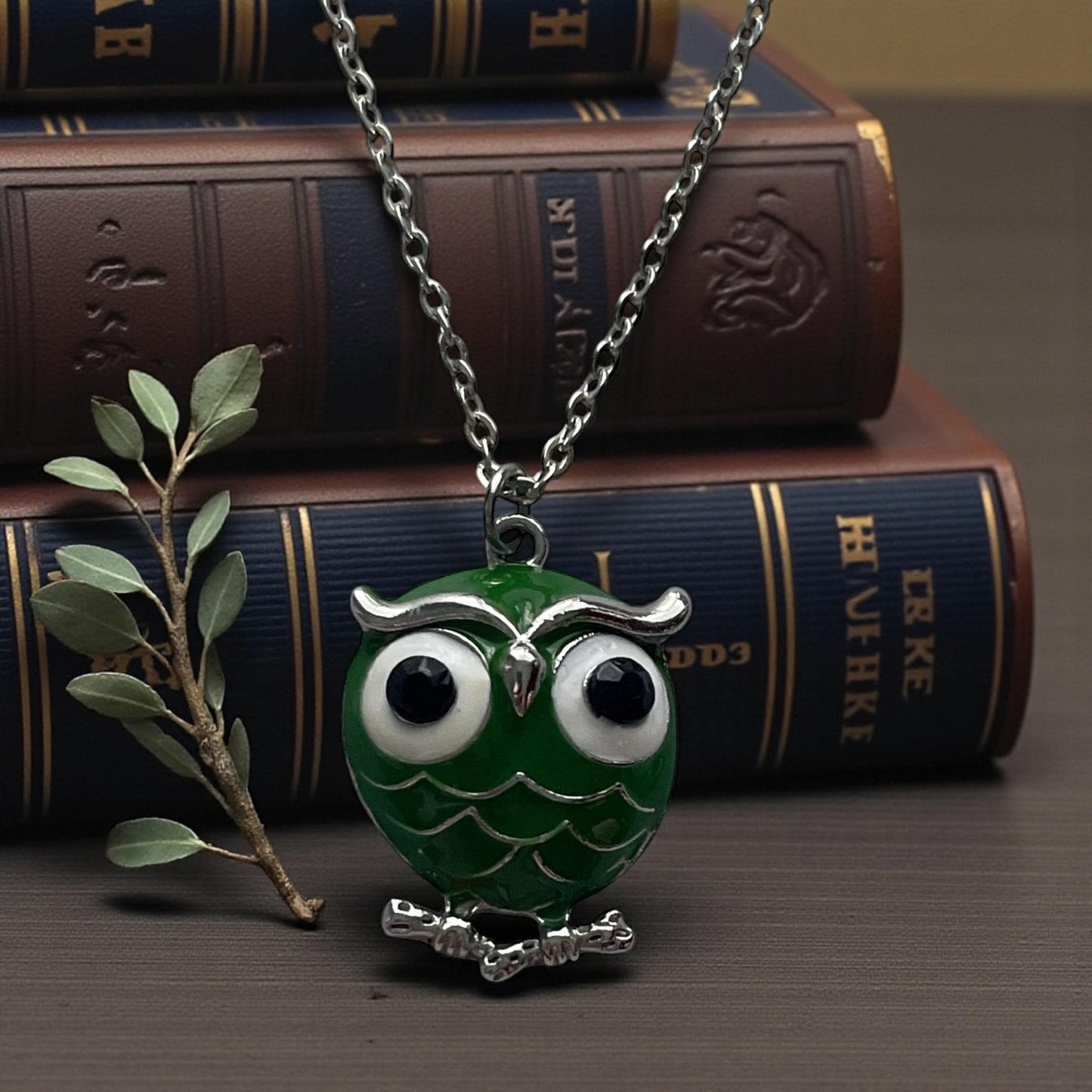 Vintage Green Enamel Owl Necklace Silver Tone Chain Cute Animal Pendant
