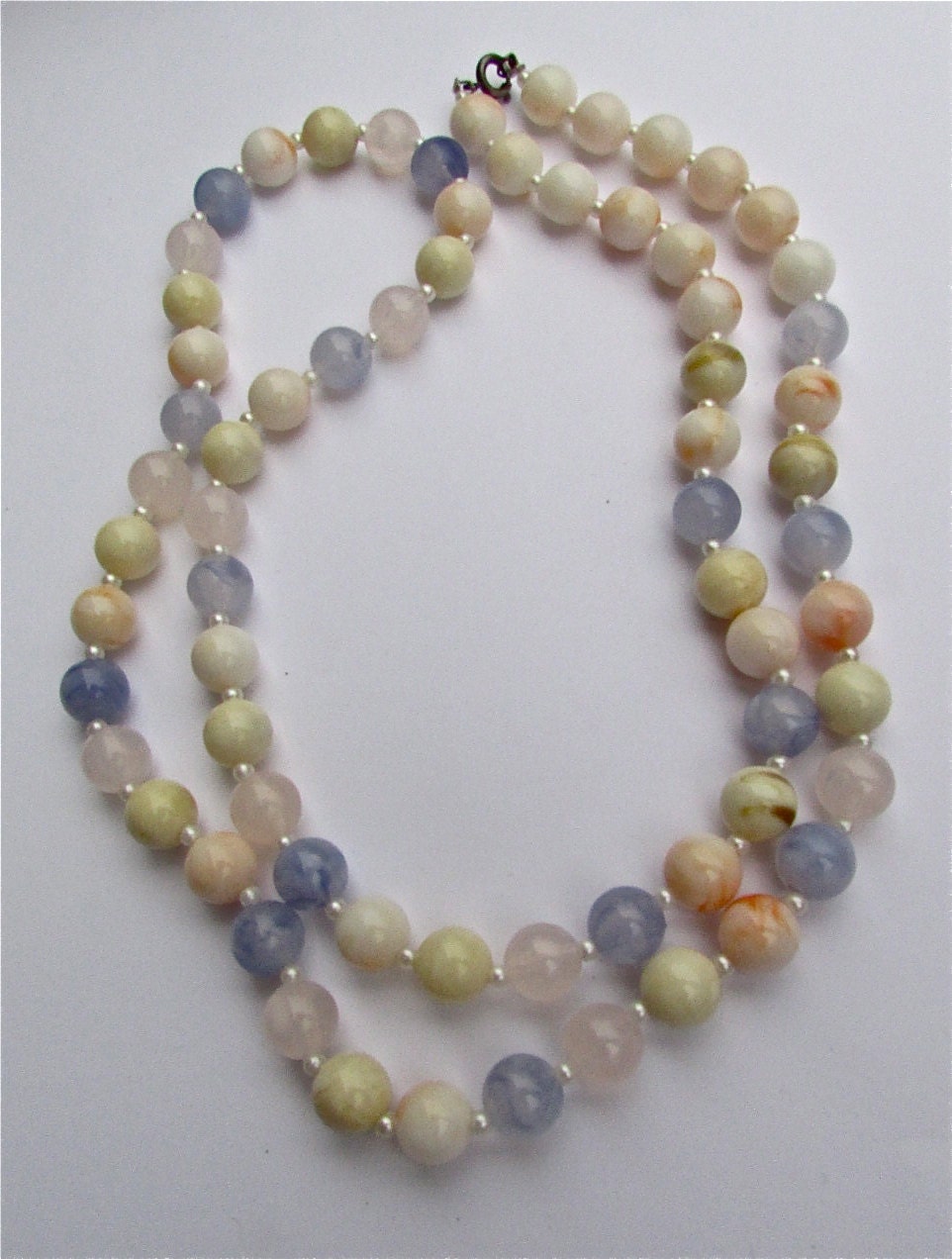 Shades of purple - vintage necklace