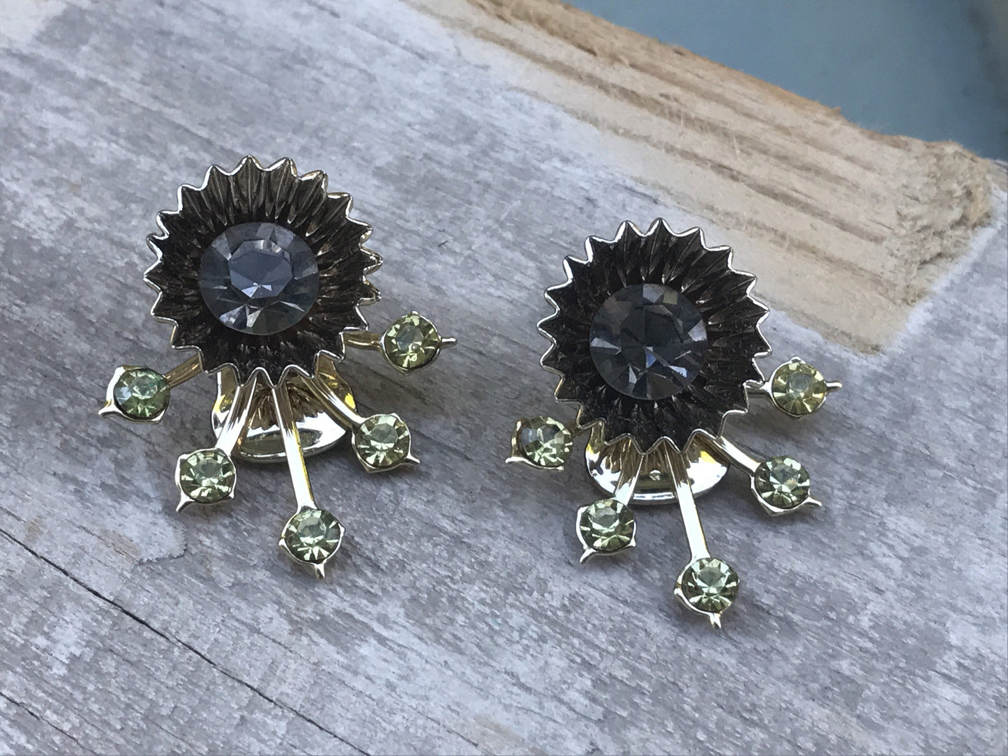 Unique and fun vintage floral rhinestone clip earrings