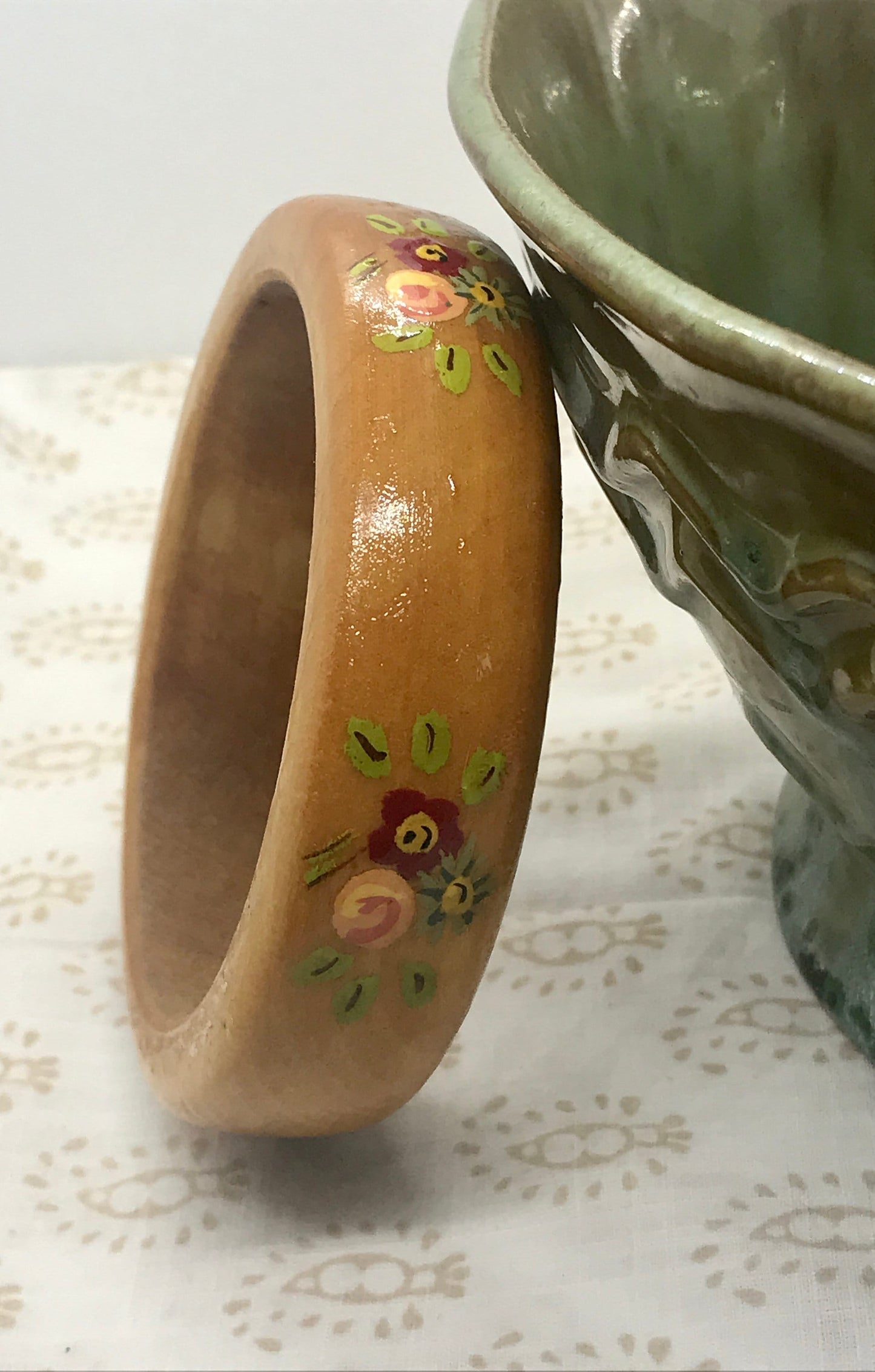 Vintage handmade/handpainted wooden vintage bangle bracelet - sweet flowers